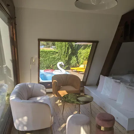Loft 35m2 Avec Terrasse Et Petite Piscine * Gassin