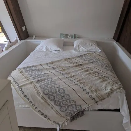 Hébergement de vacances Loft 35m2 Avec Terrasse Et Petite Piscine